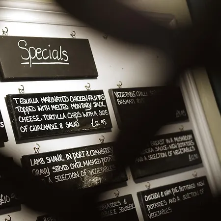 Hotell The Boars Head 3*