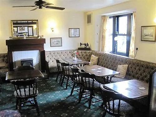 The Boars Head 3* Long Preston