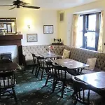 The Boars Head 3* Long Preston